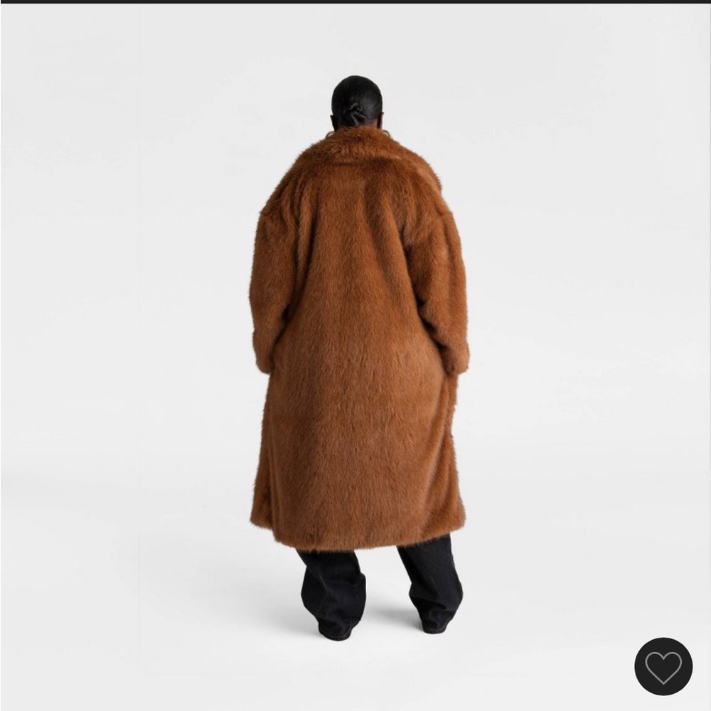 Luxurious Brown Faux Fur Coat - Picture 2 of 2